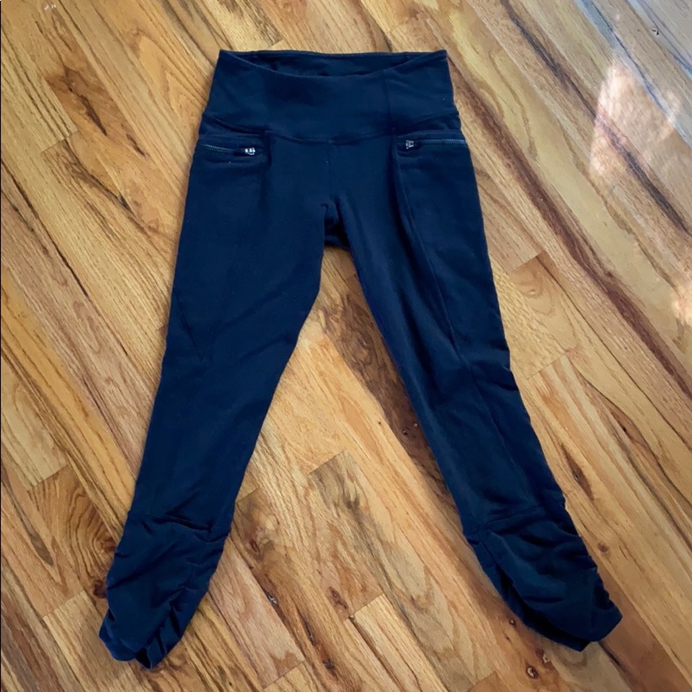 Lululemon leggings to mid shin length.